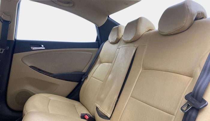 2013 Hyundai Verna FLUIDIC 1.6 VTVT SX, Petrol, Manual, 70,573 km, Right Side Rear Door Cabin