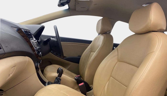 2013 Hyundai Verna FLUIDIC 1.6 VTVT SX, Petrol, Manual, 70,573 km, Right Side Front Door Cabin