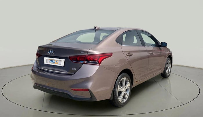 2018 Hyundai Verna 1.6 VTVT SX, Petrol, Manual, 38,823 km, Right Back Diagonal