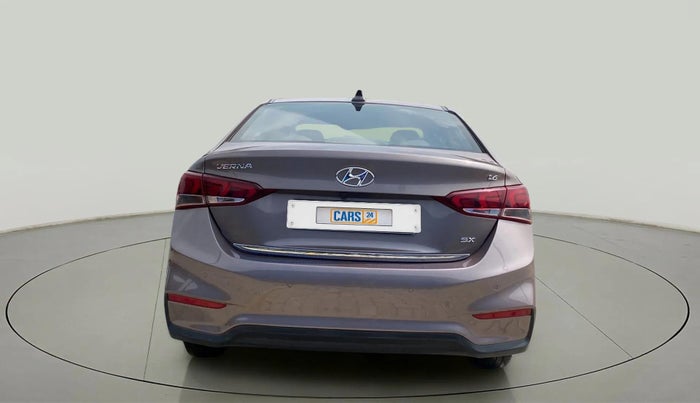 2018 Hyundai Verna 1.6 VTVT SX, Petrol, Manual, 38,823 km, Back/Rear