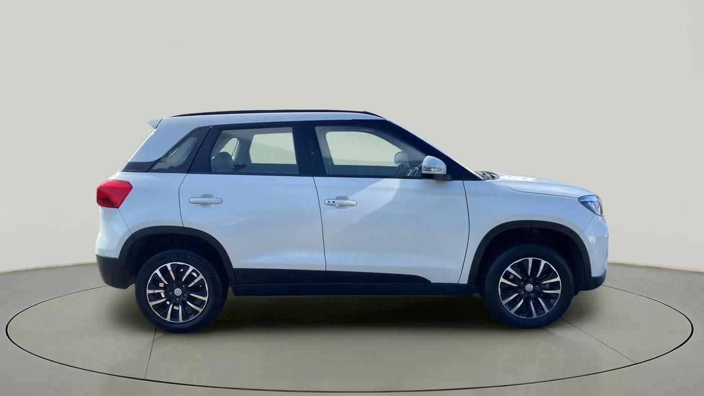 2022 Maruti Vitara Brezza VXI, Petrol, Manual, 54,051 km, Right Side View