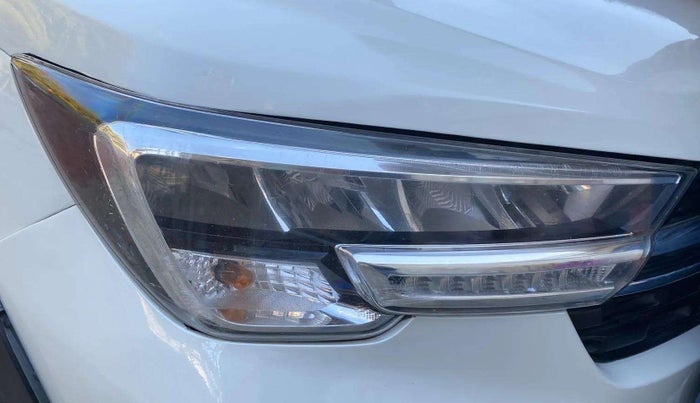 2021 Maruti XL6 ZETA MT, Petrol, Manual, 30,326 km, Right headlight - Minor scratches