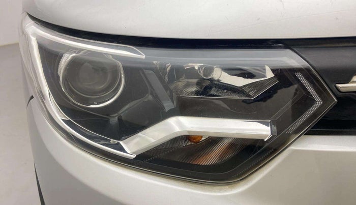 2022 Renault TRIBER RXT, Petrol, Manual, 51,465 km, Right headlight - Clamp has minor damage