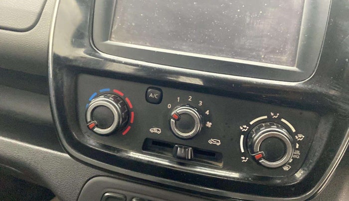 2018 Renault Kwid RXT 1.0 AMT, Petrol, Automatic, 69,531 km, AC Unit - Directional switch has minor damage