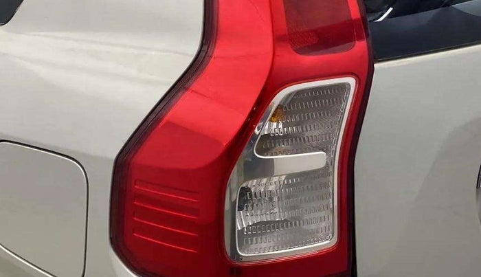 2019 Maruti New Wagon-R VXI 1.2, Petrol, Manual, 30,458 km, Left tail light - Minor scratches