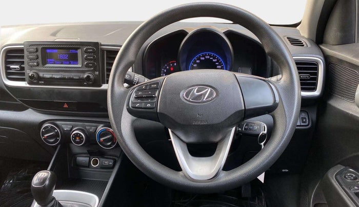 2021 Hyundai VENUE S 1.2, Petrol, Manual, 35,442 km, Steering Wheel Close Up