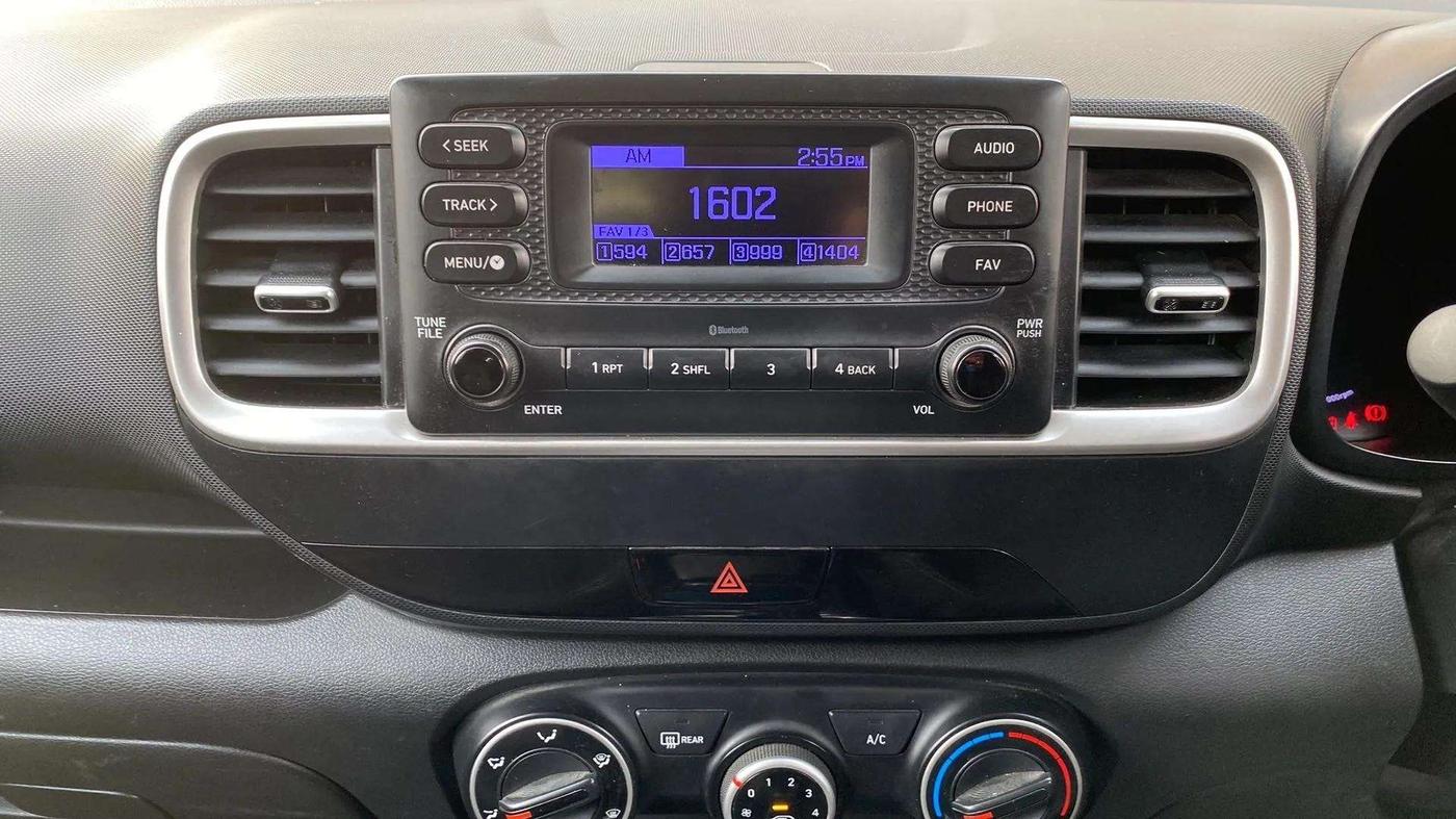2021 Hyundai VENUE S 1.2, Petrol, Manual, 35,442 km, Air Conditioner