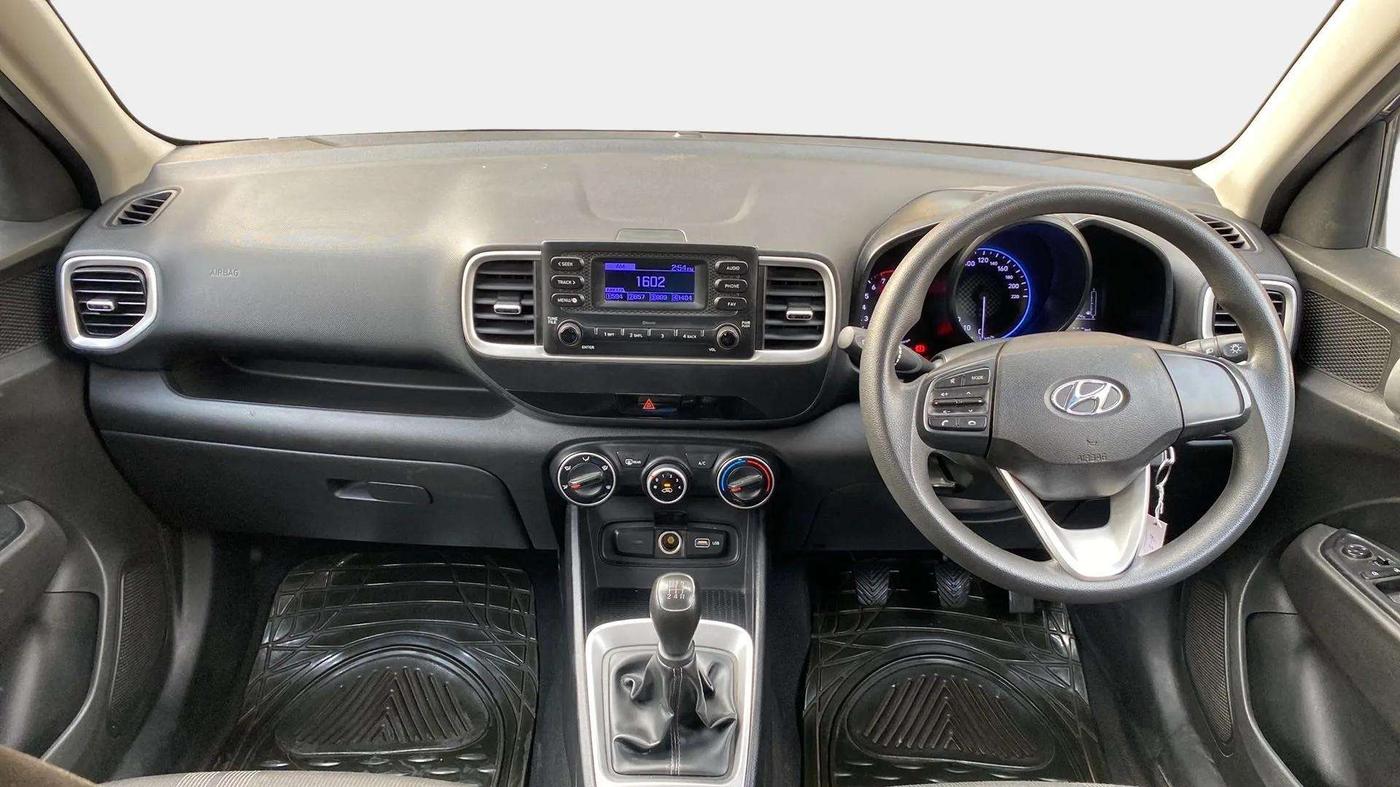 2021 Hyundai VENUE S 1.2, Petrol, Manual, 35,442 km, Dashboard