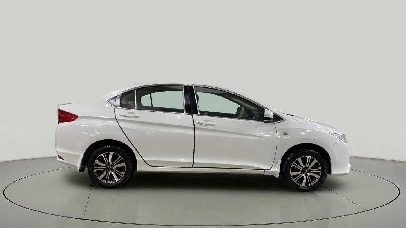 2016 Honda City 1.5L I-VTEC SV, Petrol, Manual, 1,04,133 km, Right Side View