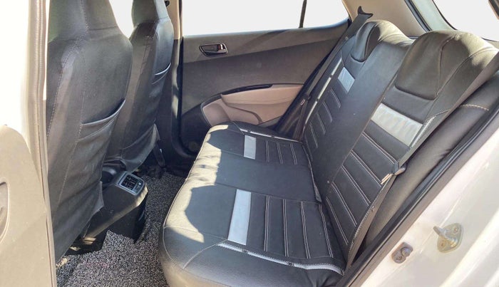 2019 Hyundai Grand i10 MAGNA 1.2 KAPPA VTVT, Petrol, Manual, 62,439 km, Right Side Rear Door Cabin