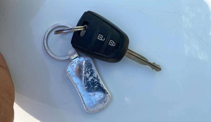 2019 Hyundai Grand i10 MAGNA 1.2 KAPPA VTVT, Petrol, Manual, 62,439 km, Key Close Up