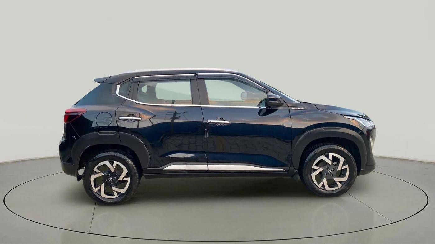 2023 Nissan MAGNITE XV MT, Petrol, Manual, 15,005 km, Right Side