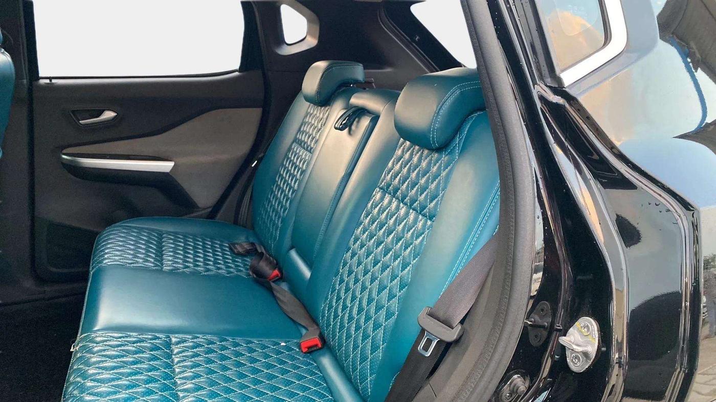 2023 Nissan MAGNITE XV MT, Petrol, Manual, 15,005 km, Right Side Rear Door Cabin
