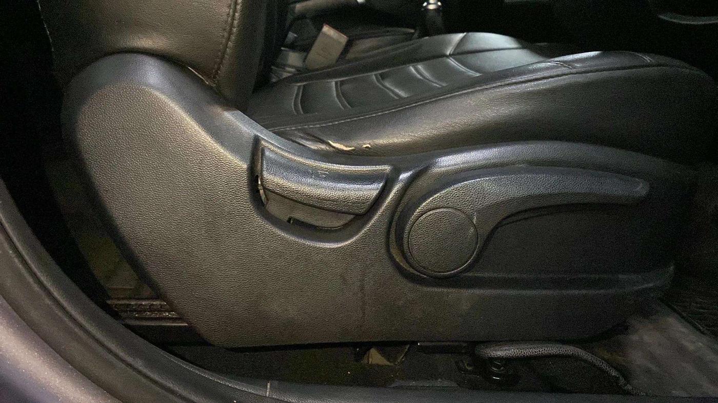 2019 Hyundai Creta SX 1.6 DIESEL, Diesel, Manual, 57,744 km, Driver Side Adjustment Panel