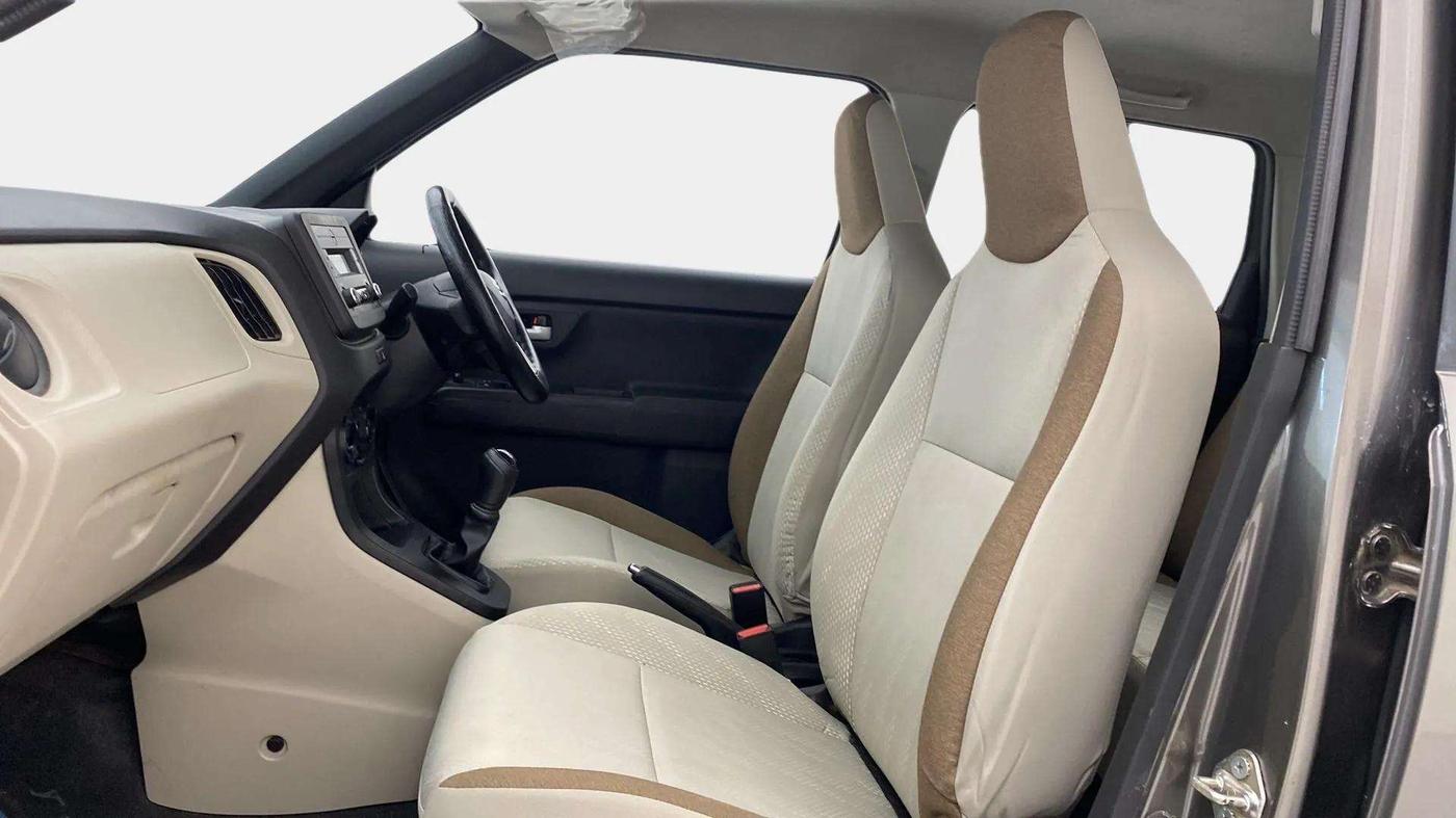 2021 Maruti New Wagon-R VXI 1.2, Petrol, Manual, 32,516 km, Right Side Front Door Cabin
