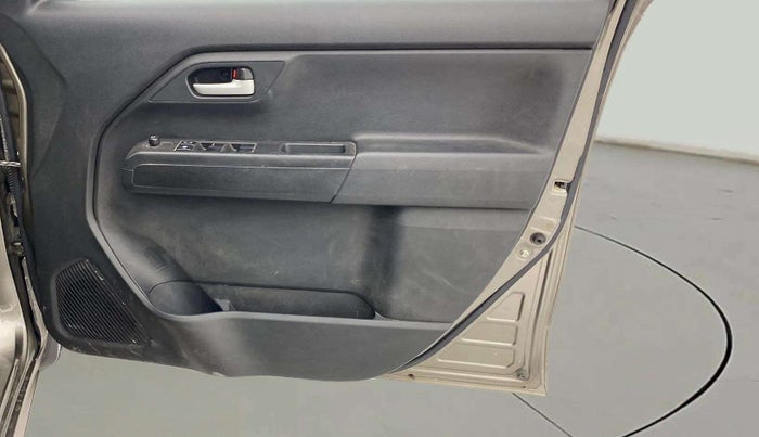 2021 Maruti New Wagon-R VXI 1.2, Petrol, Manual, 32,516 km, Driver Side Door Panels Control