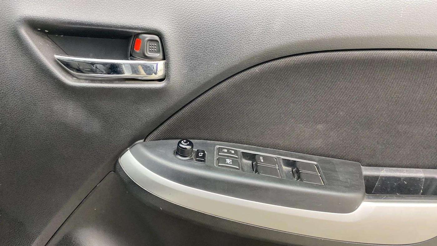 2017 Maruti Baleno ALPHA PETROL 1.2, Petrol, Manual, 62,510 km, Driver Side Door Panels Control