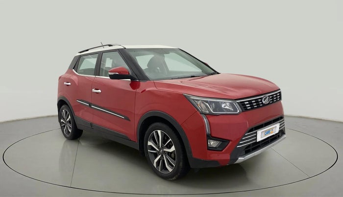 2019 Mahindra XUV300 W8 (O) 1.5 DIESEL, Diesel, Manual, 87,282 km, Right Front Diagonal