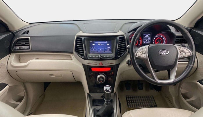 2019 Mahindra XUV300 W8 (O) 1.5 DIESEL, Diesel, Manual, 87,282 km, Dashboard