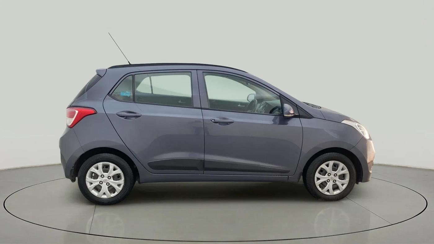 2015 Hyundai Grand i10 SPORTZ 1.2 KAPPA VTVT, Petrol, Manual, 41,038 km, Right Side