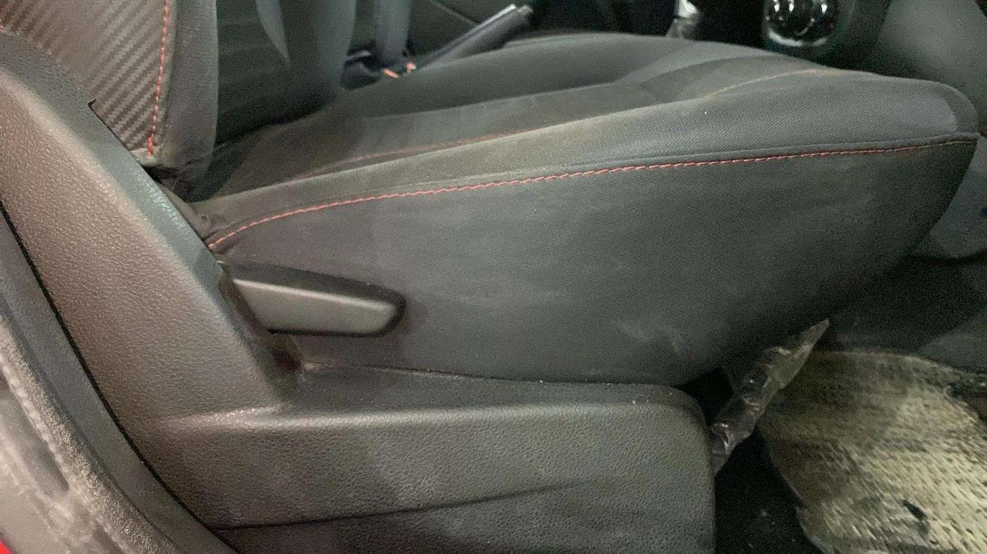 2018 Renault Duster RXS CVT, Petrol, Automatic, 27,203 km, Driver Side Adjustment Panel