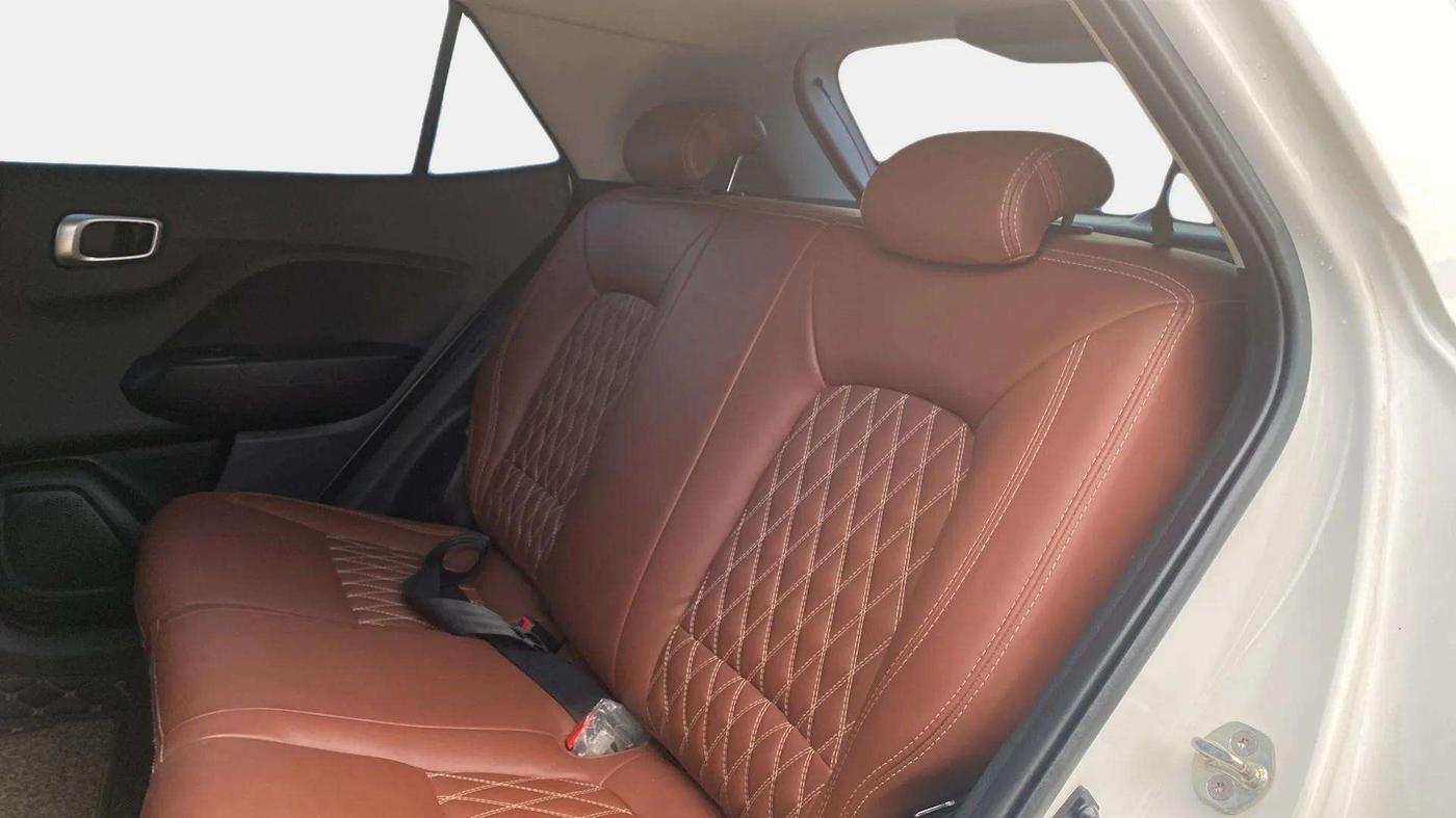 2021 Hyundai VENUE SX 1.0 TURBO IMT, Petrol, Manual, 69,885 km, Right Side Rear Door Cabin