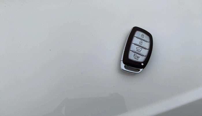 2019 Hyundai VENUE SX PLUS 1.0 TURBO DCT, Petrol, Automatic, 46,513 km, Key Close Up