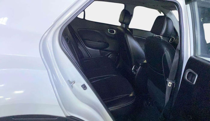 2019 Hyundai VENUE SX PLUS 1.0 TURBO DCT, Petrol, Automatic, 46,513 km, Right Side Rear Door Cabin