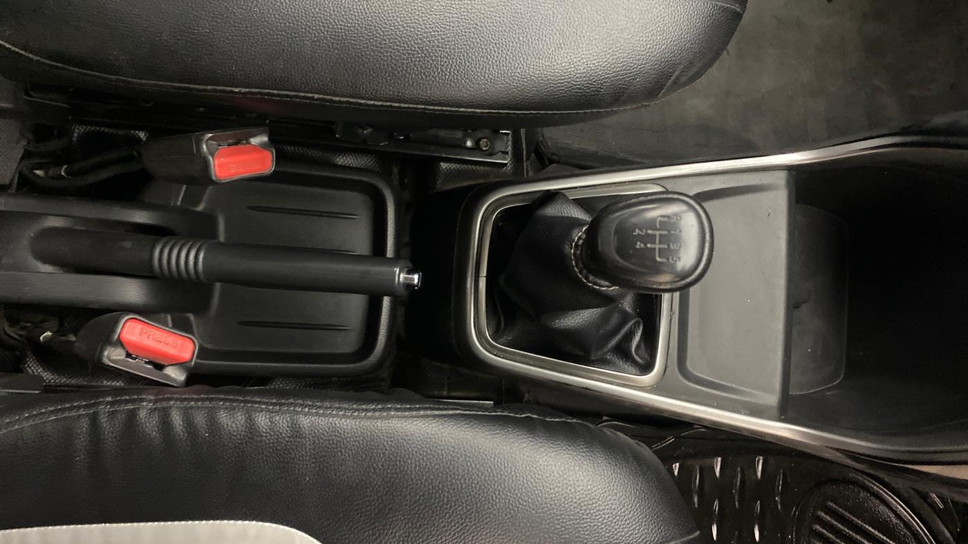 2021 Datsun Redi Go T, Petrol, Manual, 1,40,060 km, Gear Lever