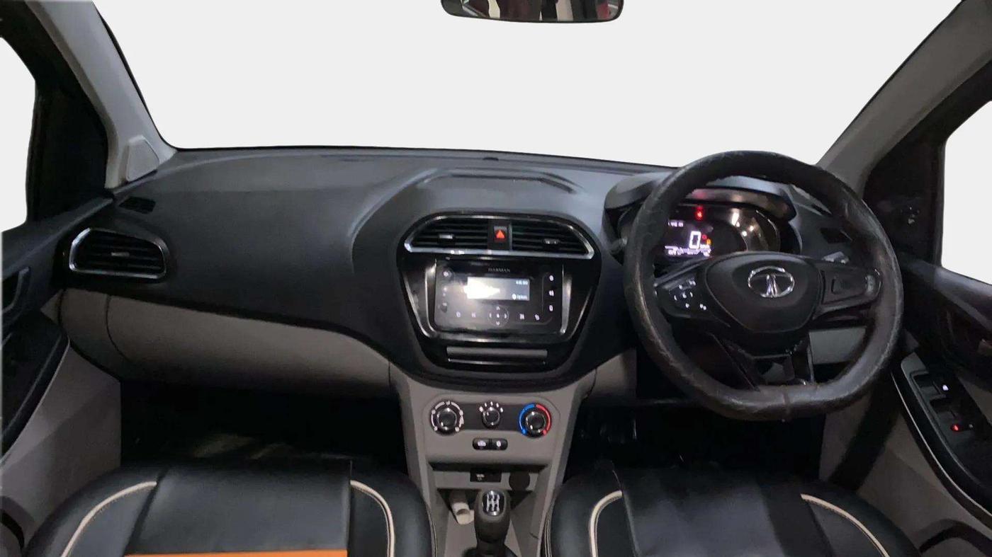 2020 Tata Tiago XT PETROL, Petrol, Manual, 10,308 km, Dashboard