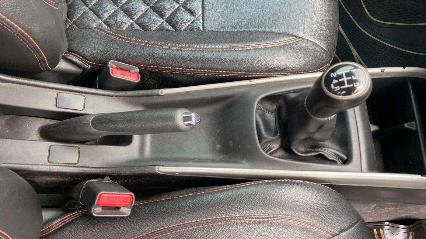 2018 Maruti Baleno ZETA PETROL 1.2, Petrol, Manual, 32,908 km, Gear Lever