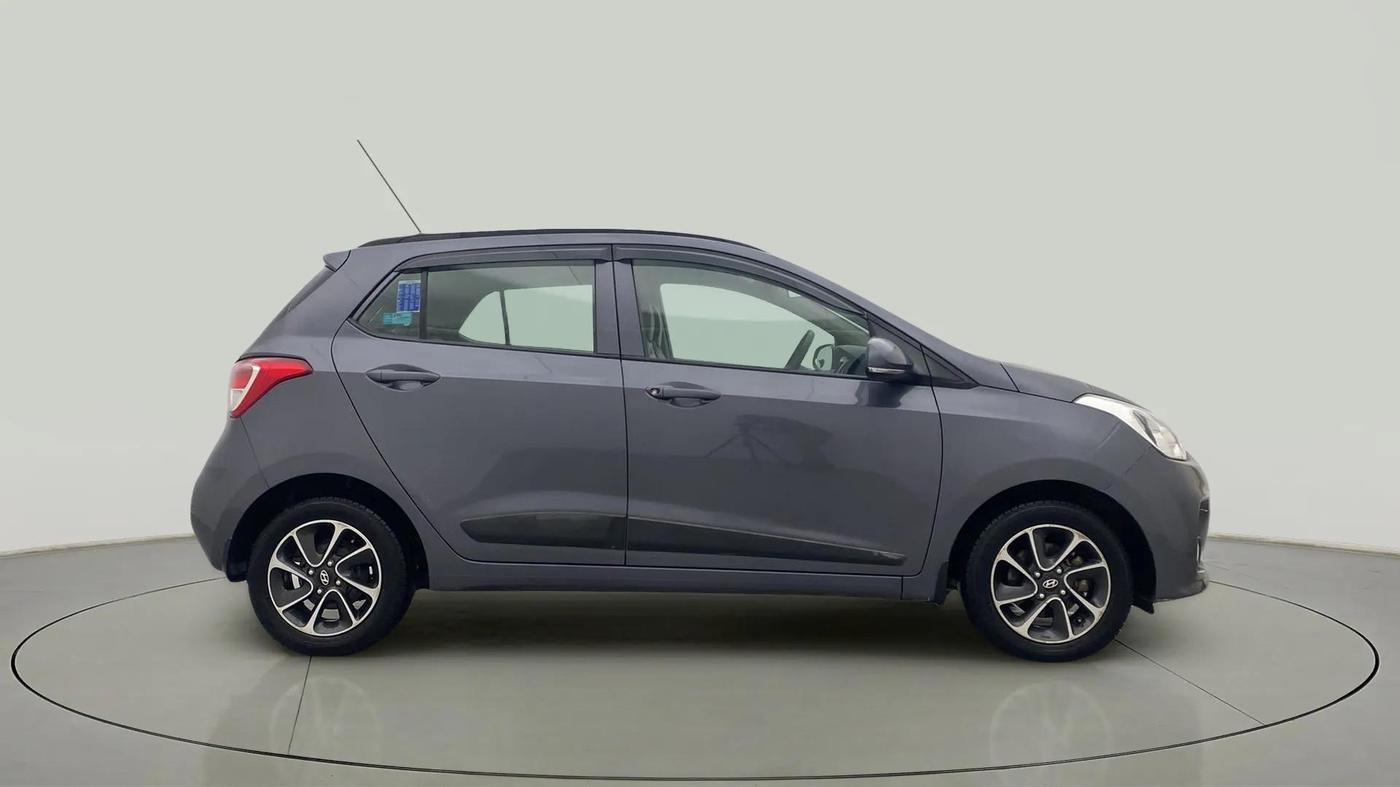 2018 Hyundai Grand i10 SPORTZ (O) AT 1.2 KAPPA VTVT, Petrol, Automatic, 41,977 km, Right Side View