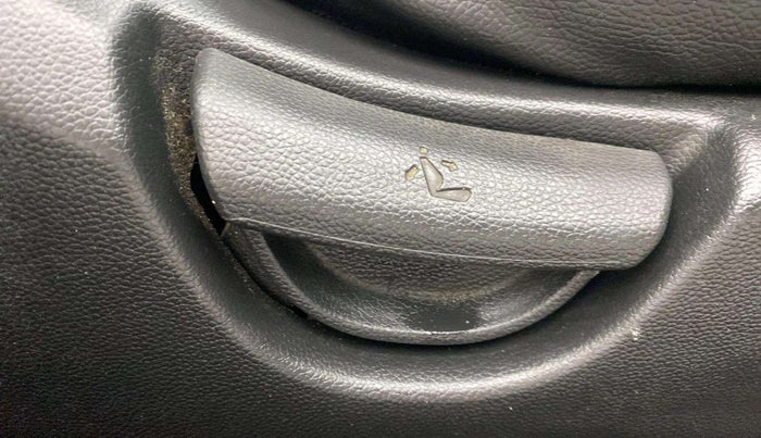 2018 Hyundai Grand i10 SPORTZ (O) AT 1.2 KAPPA VTVT, Petrol, Automatic, 41,977 km, Driver Side Adjustment Panel