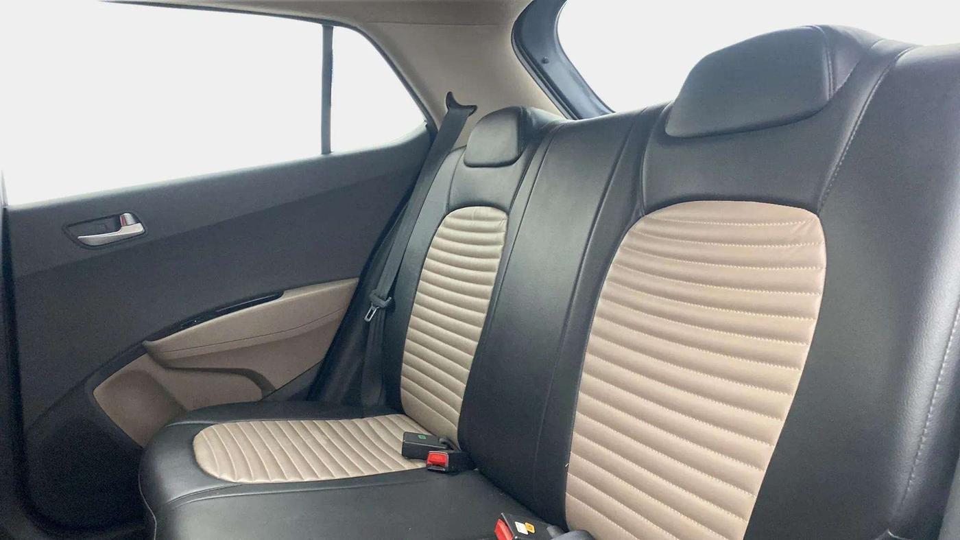 2018 Hyundai Grand i10 SPORTZ (O) AT 1.2 KAPPA VTVT, Petrol, Automatic, 41,977 km, Right Side Rear Door Cabin