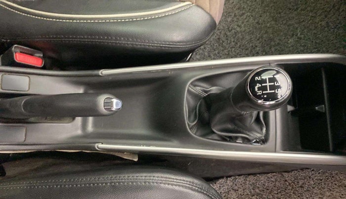 2018 Maruti Baleno ZETA PETROL 1.2, Petrol, Manual, 25,421 km, Gear Lever