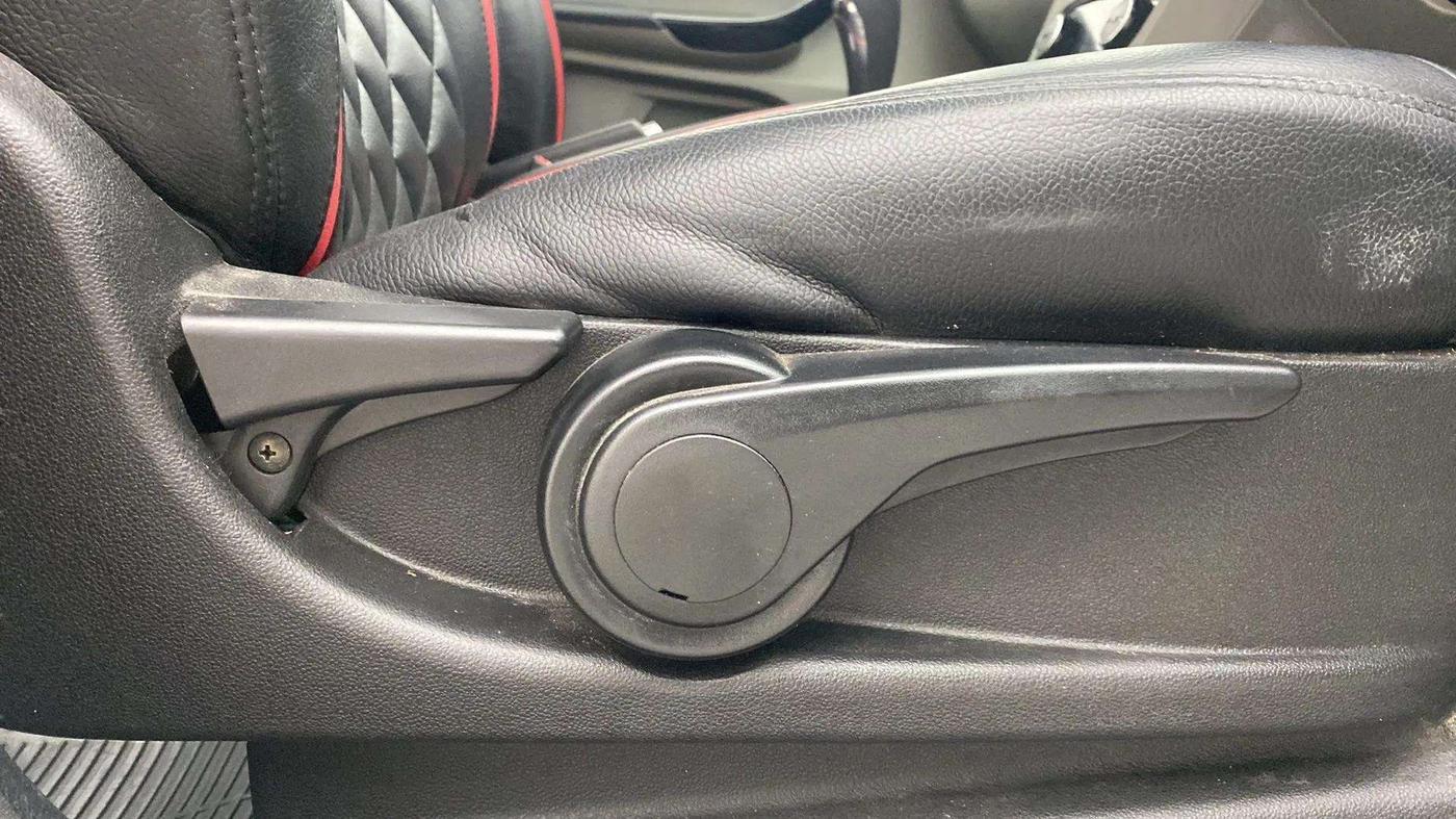 2019 Tata Tiago XZA PLUS PETROL, Petrol, Automatic, 14,600 km, Driver Side Adjustment Panel