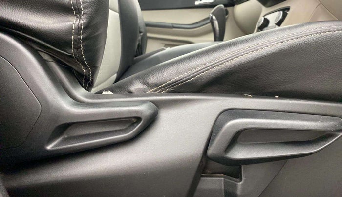 2023 Tata Tiago XZA PLUS PETROL, Petrol, Automatic, 21,283 km, Driver Side Adjustment Panel