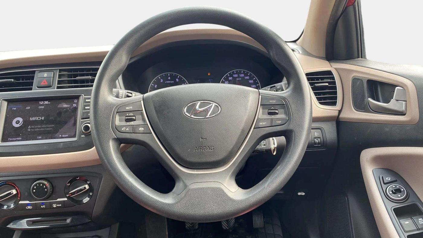 2019 Hyundai Elite i20 SPORTZ PLUS 1.2, Petrol, Manual, 39,593 km, Steering Wheel Close Up