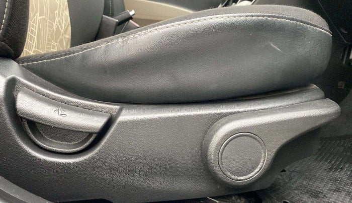 2014 Hyundai Grand i10 ASTA AT 1.2 KAPPA VTVT, Petrol, Automatic, 25,698 km, Driver Side Adjustment Panel