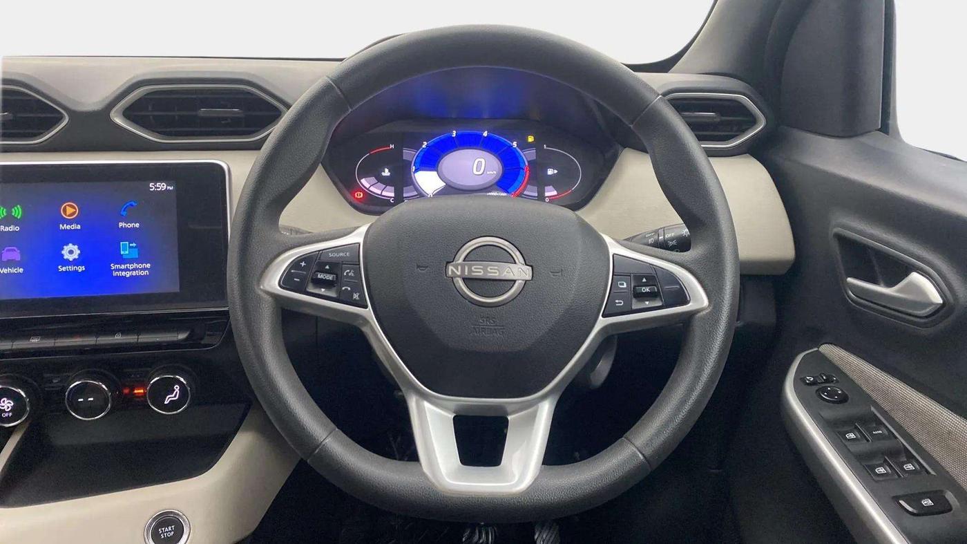 2021 Nissan MAGNITE XV TURBO, Petrol, Manual, 39,211 km, Steering Wheel Close Up
