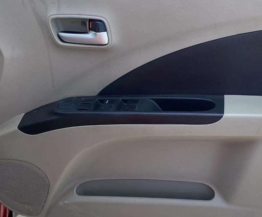 2016 Maruti Celerio VXI AMT, Petrol, Automatic, 50,570 km, Driver Side Door Panels Control
