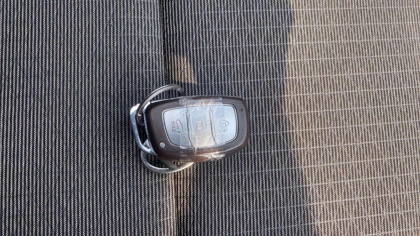 2017 Hyundai Creta SX PLUS 1.6 PETROL, Petrol, Manual, 78,241 km, Key Close Up