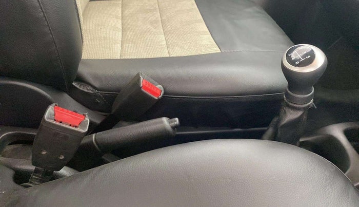 2013 Maruti Wagon R 1.0 LXI, Petrol, Manual, 49,209 km, Gear Lever