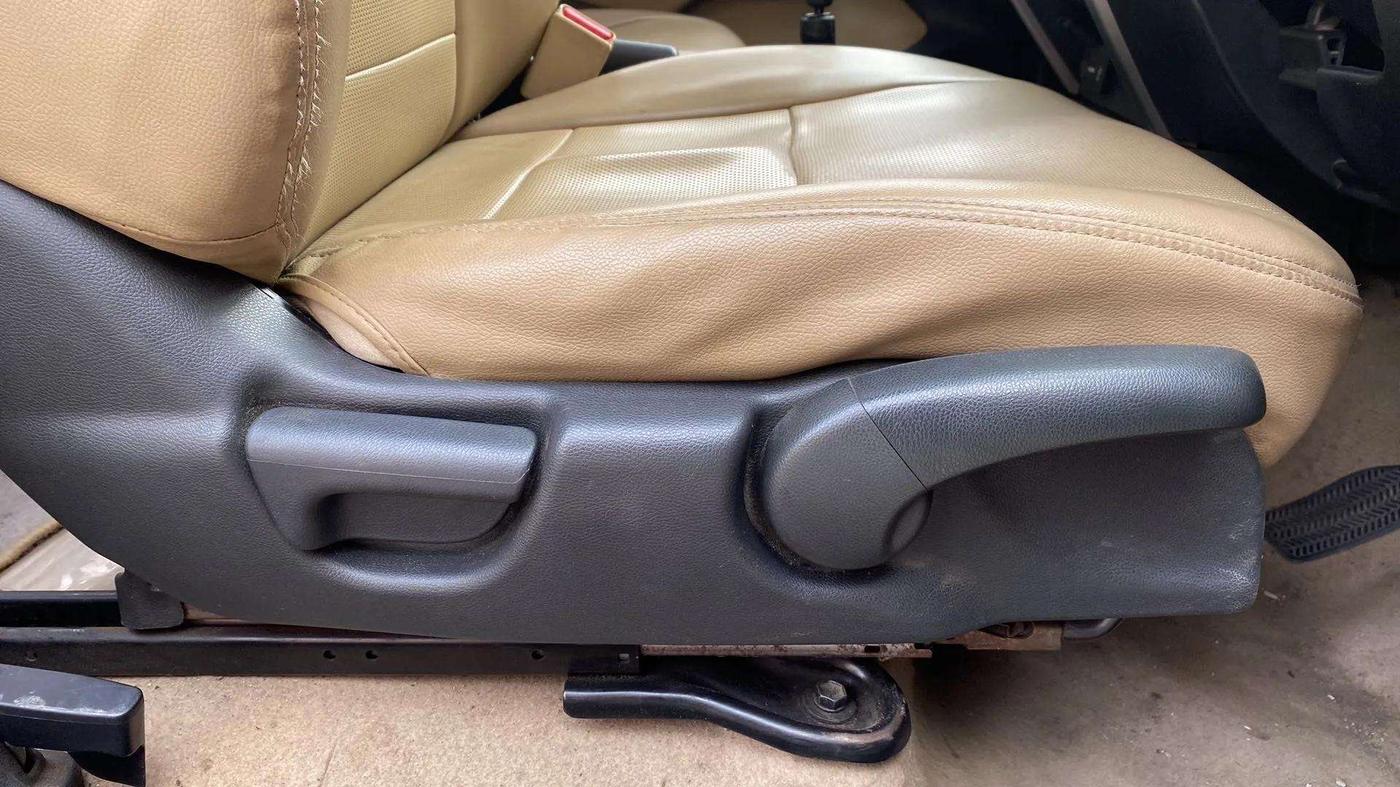 2019 Honda City 1.5L I-VTEC V MT, Petrol, Manual, 65,445 km, Driver Side Adjustment Panel