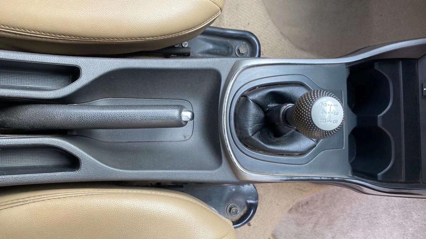 2019 Honda City 1.5L I-VTEC V MT, Petrol, Manual, 65,445 km, Gear Lever