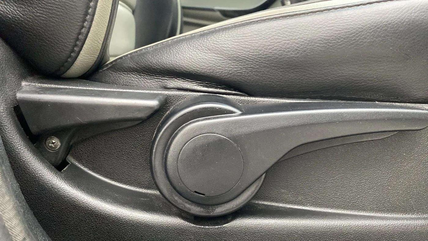 2017 Tata Tiago XZA PETROL, Petrol, Automatic, 57,091 km, Driver Side Adjustment Panel