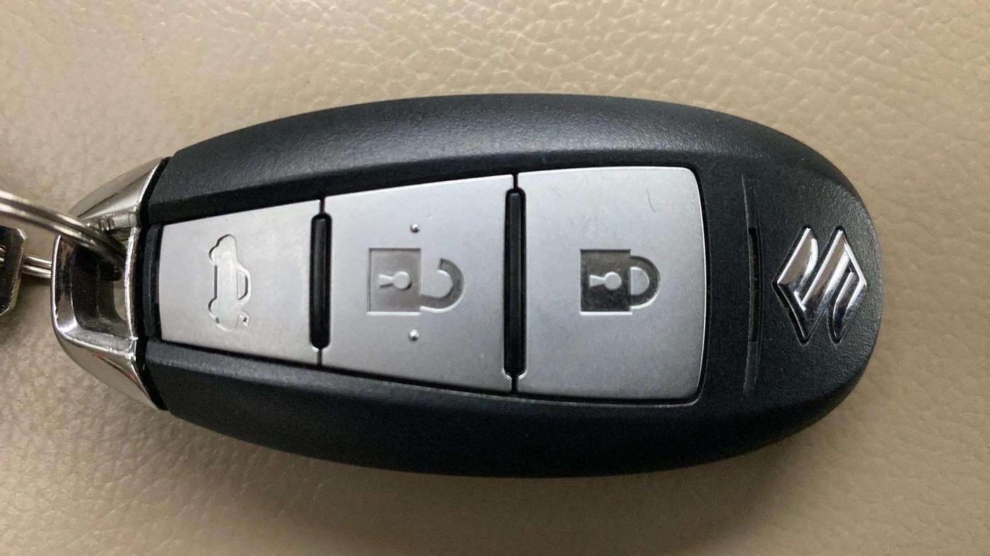 2018 Maruti Ciaz ALPHA 1.4 PETROL, Petrol, Manual, 77,985 km, Key Close Up
