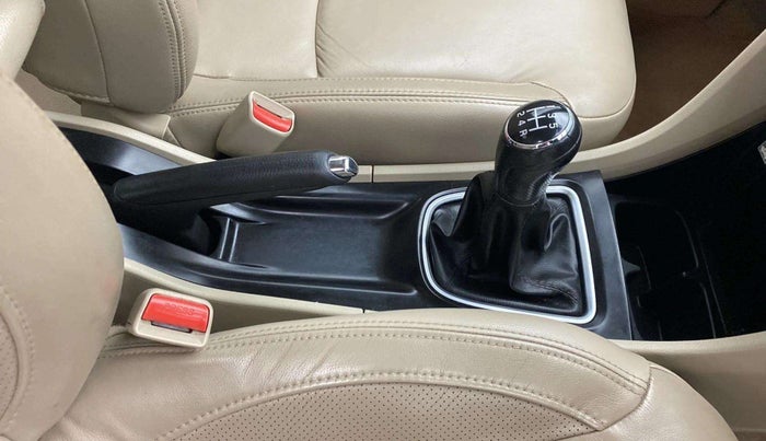 2018 Maruti Ciaz ALPHA 1.4 PETROL, Petrol, Manual, 77,985 km, Gear Lever