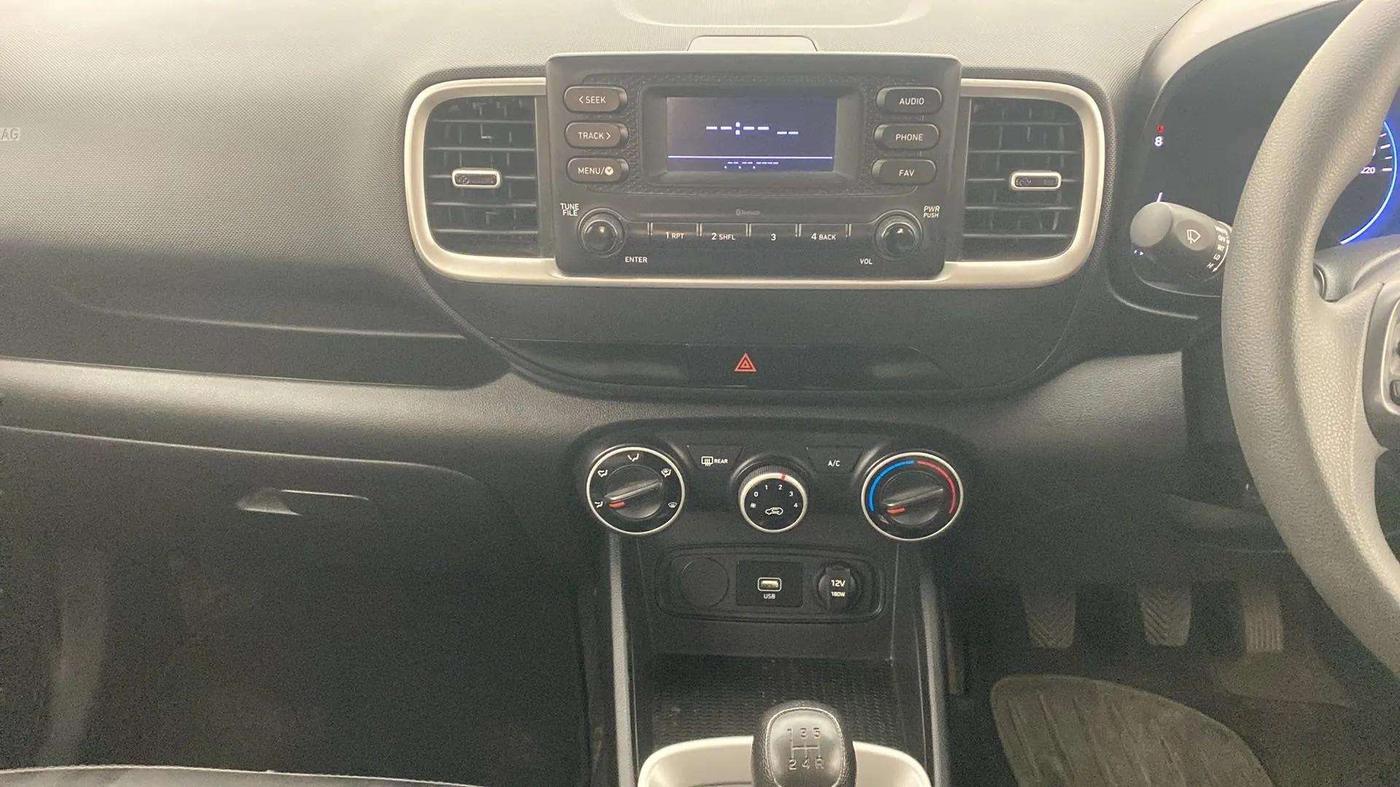 2020 Hyundai VENUE S 1.2, Petrol, Manual, 7,720 km, Air Conditioner