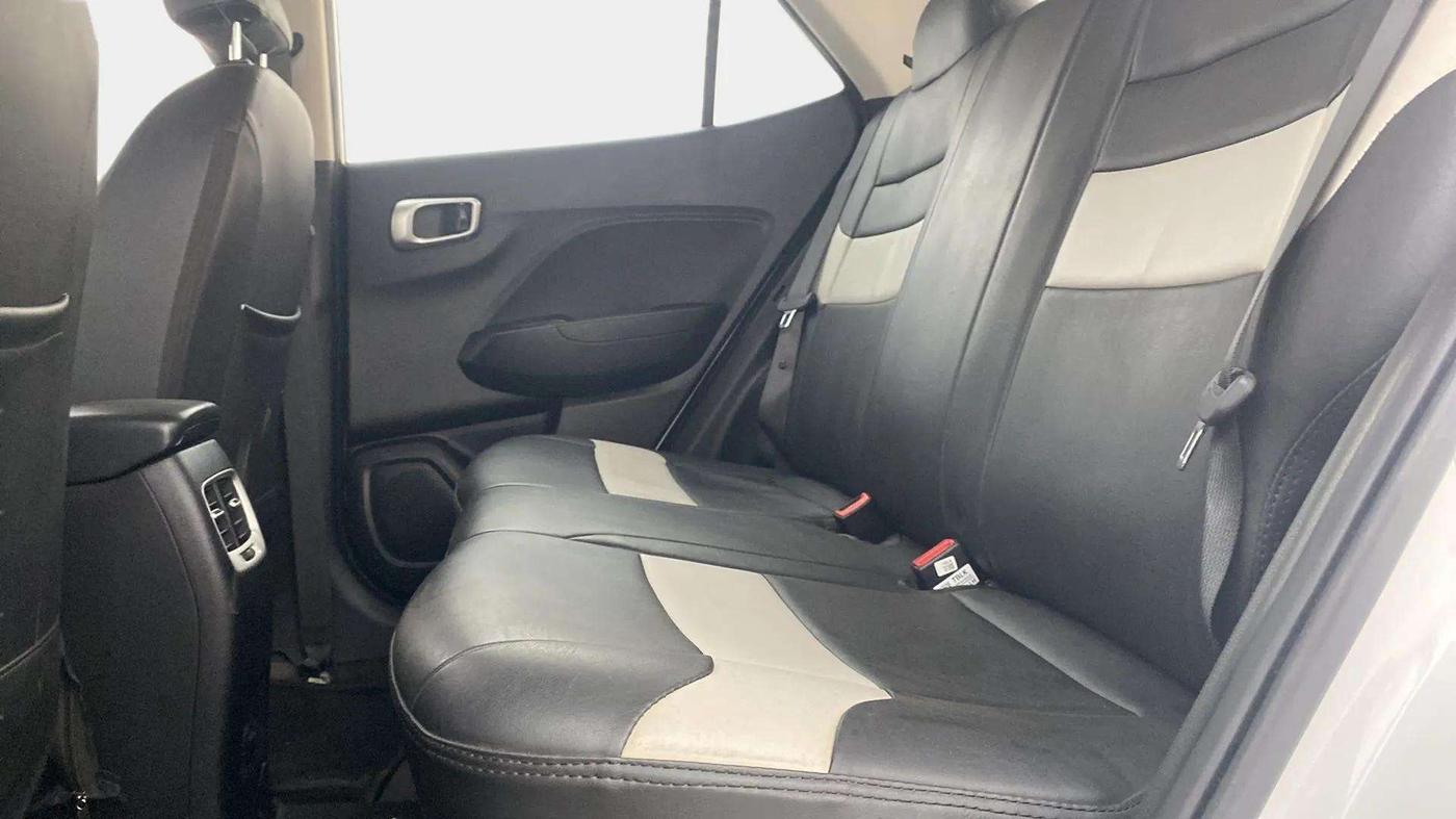 2020 Hyundai VENUE S 1.2, Petrol, Manual, 7,720 km, Right Side Rear Door Cabin